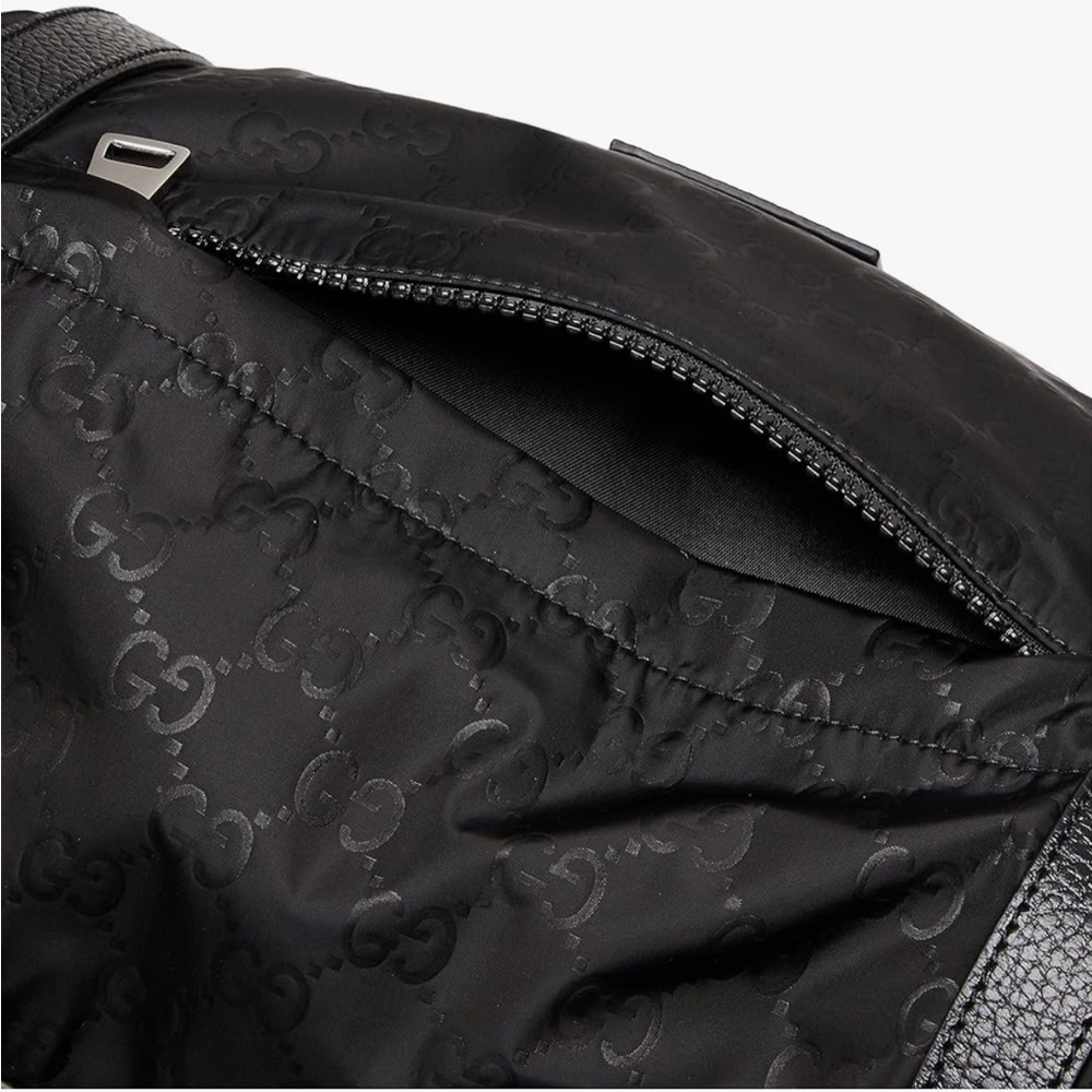 Authentic Gucci bagpack 🖤🖤 - Picture 4 of 13